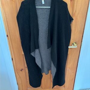 Lole Women's Black and Gray Long Sleeveless Cardigan